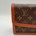 Load image into Gallery viewer, Pochette Dame Monogram