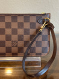 Load image into Gallery viewer, Neverfull Pouch PM
