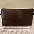 Load image into Gallery viewer, International Wallet in Brown Epi Leather
