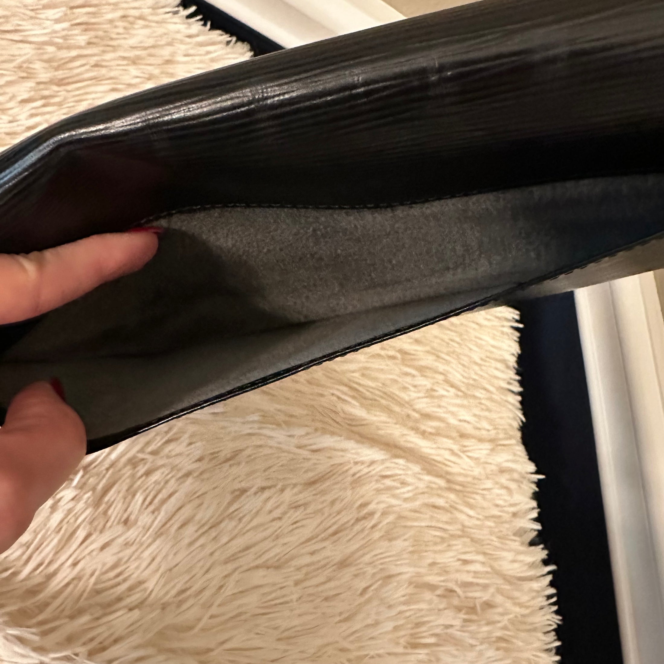 Montaigne 27 in Black Epi Leather