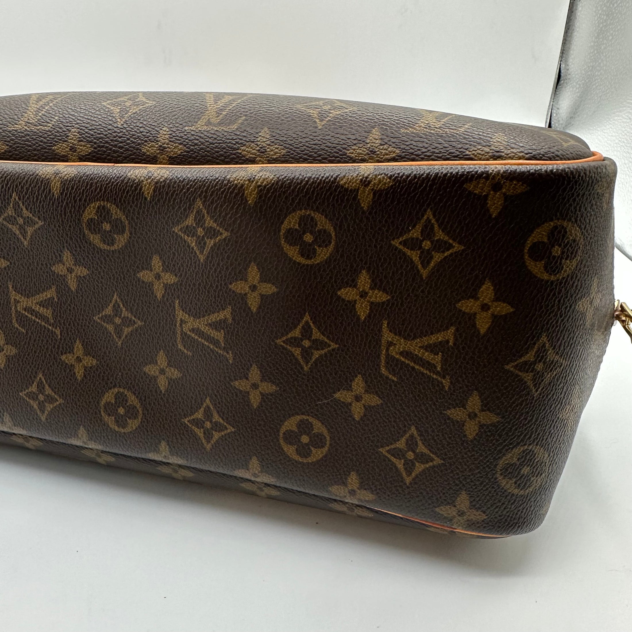 Deuville in Monogram