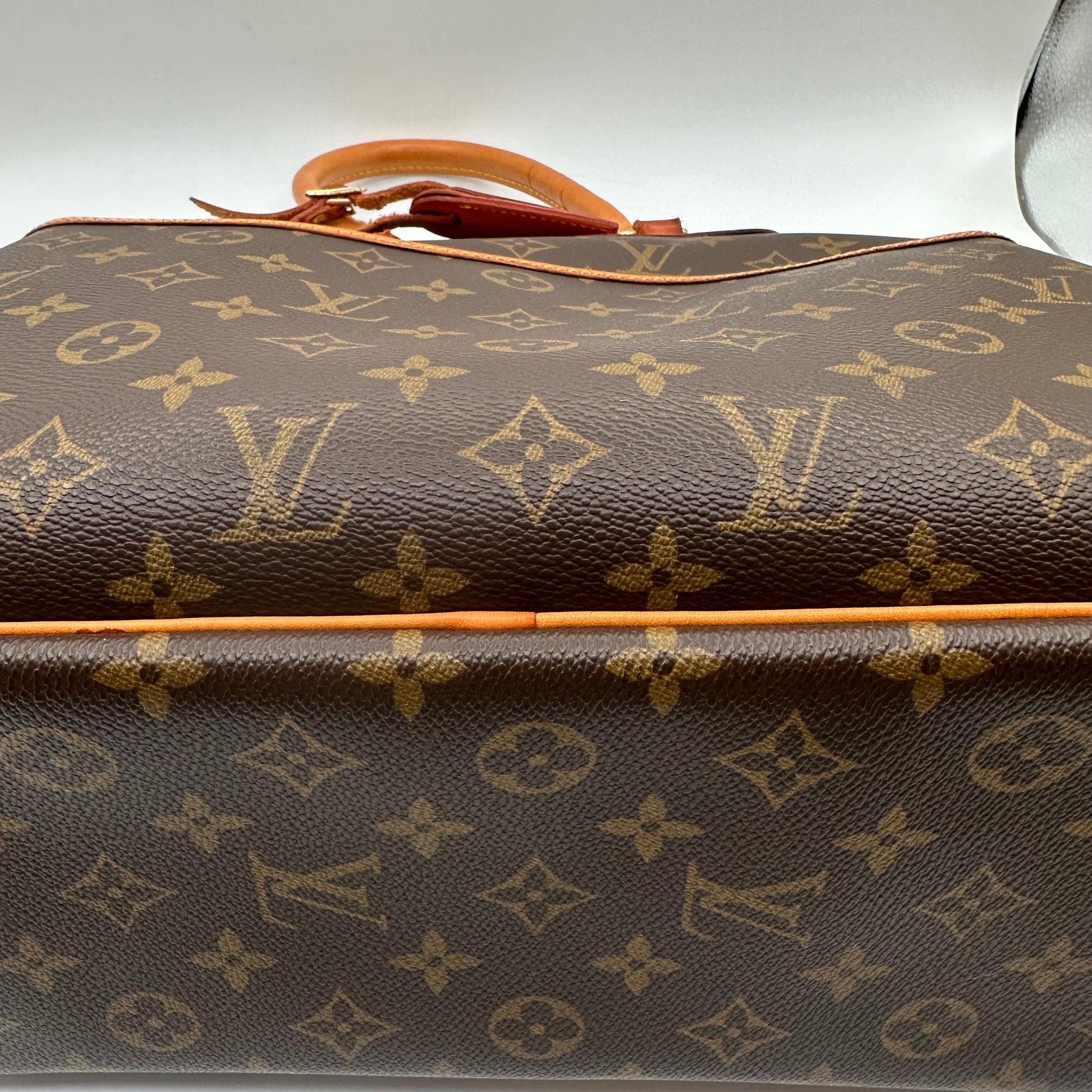 Deuville in Monogram