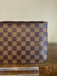 Load image into Gallery viewer, Neverfull Pouch MM - Damier Ebene
