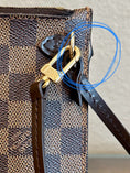 Load image into Gallery viewer, Neverfull Pouch MM - Damier Ebene
