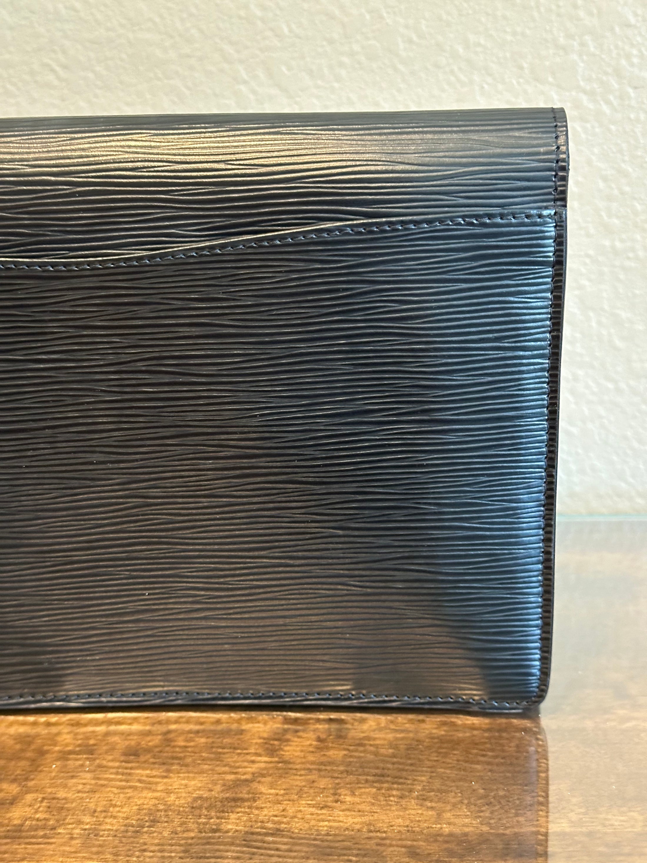 Montaigne 27 in Black Epi Leather