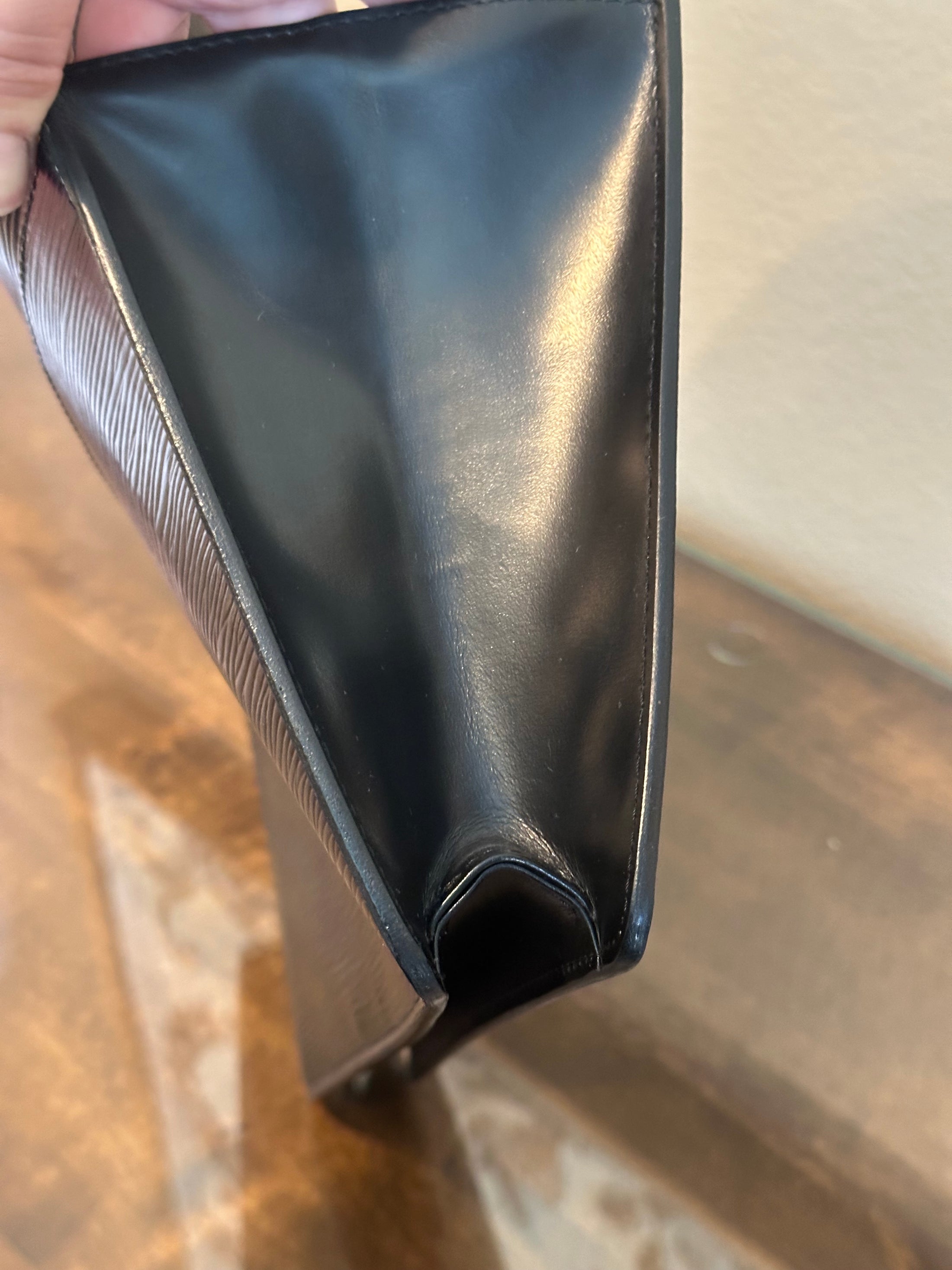 Montaigne 27 in Black Epi Leather