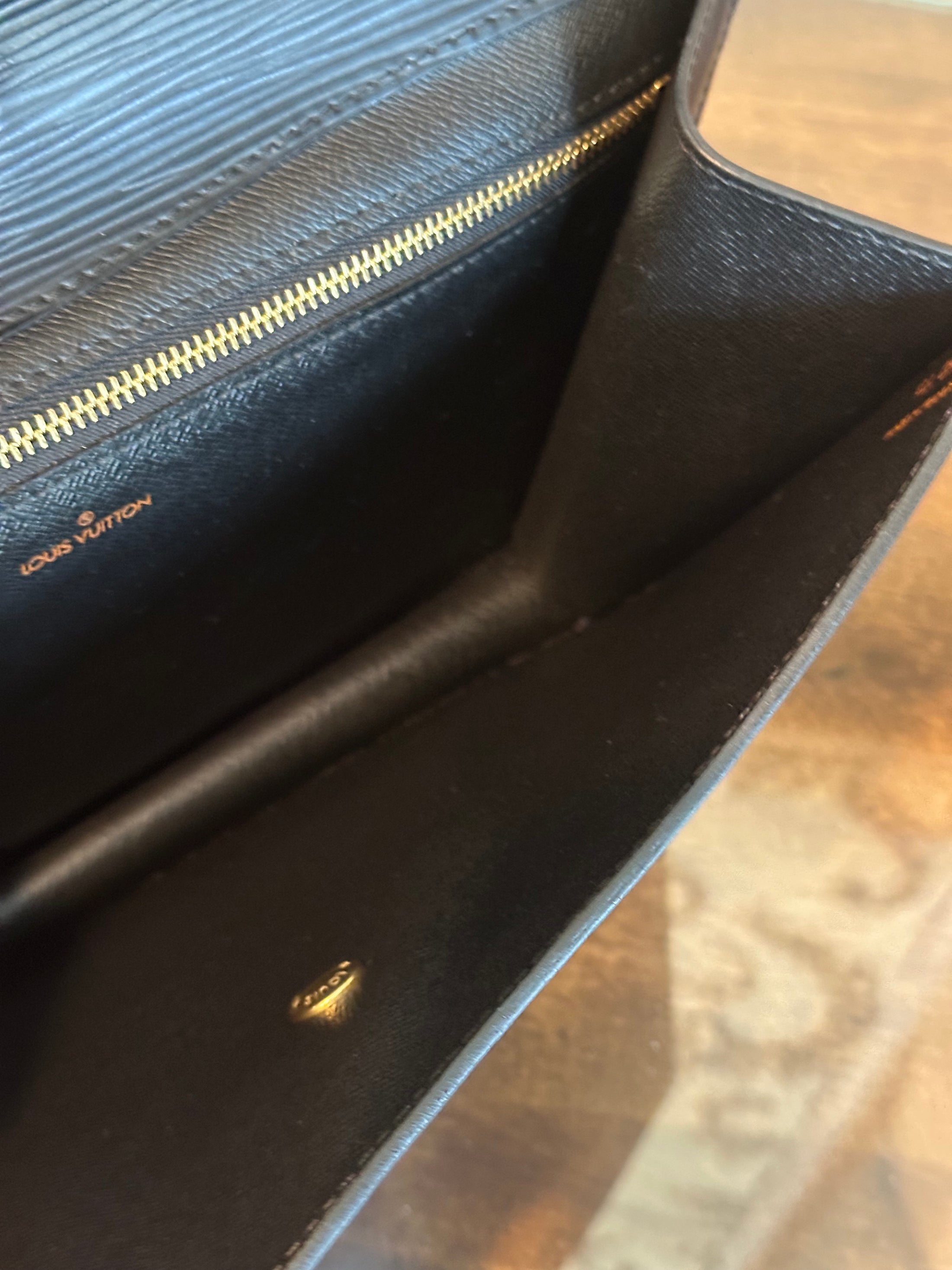 Montaigne 27 in Black Epi Leather